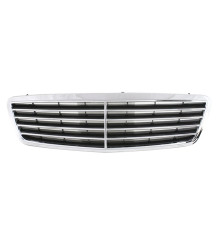 Решетка радиатора Мерседес С W203 04-07