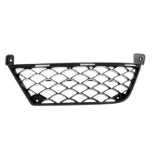 Решетка бампера передняя левая Mercedes W204 12-, TYG